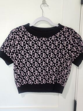 Blackpink H&M Cropped Short Sleeve Crew Neck Sweater